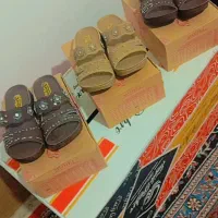 دمپایی|کیف، کفش، کمربند|شیراز, بید زرد|دیوار