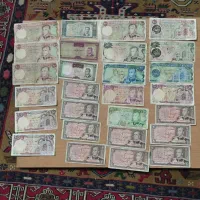 ۲۷برگ اسکناس قدیمی و ارزشمند بصورت یکجا