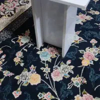 چرخ خیاطی و میز تحریر و چهار پایه