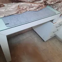 میز اداری هایکلاس و کمد