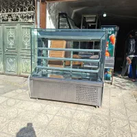 یخچال ویتریتی مکعبی ۱ونیم متری مشابه نوموتور۳چهارم