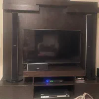 میز زیر تلویزیون