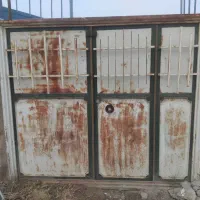 درب حیاط محکم