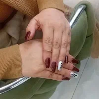 کاشت و ترمیم ناخن ۳۰۰منطقه طلاب