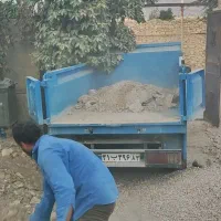 نیسان کمپرسی ، همراه با طبق بالای اتاق و چادر