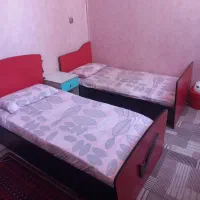تخت نوجوان و میز تلویزیون