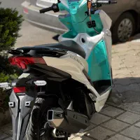 کلیک ۱۴۰۲ کم کار|موتورسیکلت|لاهیجان, شیشه گران|دیوار