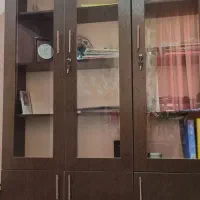 کتابخانه دو تکه با شیشه و قفل سالم