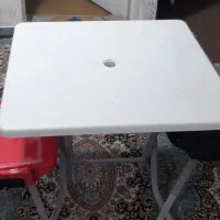 میز و صندلی