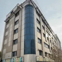 رهن اجاره ۳۰۰۰متر مستغلات اداری،فول،بر اصلی/بخارست