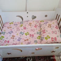 گهواره|تخت و صندلی بچه|بوکان, |دیوار