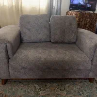 یک عدد مبل دونفره