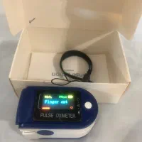 تعدادی پالس اکسیمیتر با صفحات رنگی و قیمت مناسب