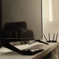 تلویزیون۴۳اینچ اندروید leoco|تلویزیون و پروژکتور|پرند, فاز ۴|دیوار