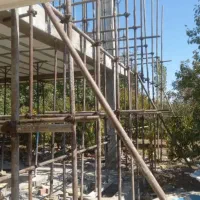 داربست فلزی با اجاره تخته زیر پایی