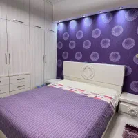 تخت۲نفره،میز آینه،۲تا پاتختی تشک۲نفره، فرش و پرده