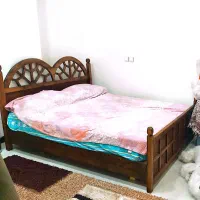 تخت دونفره چوبی