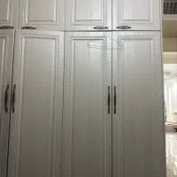 کارگر ساده کار در کارگاه نجاری