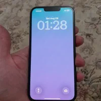 ایفون ۱۳ نرمال در حد نو تمیز