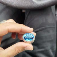 انگشتر نقره توپاز خوشرنگ و بی نظیر