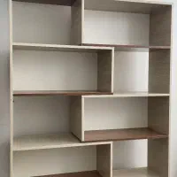 قفسه چوبی دکوراتیو و کتابخانه