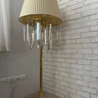 اباژور ایستاده