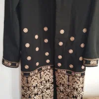 مانتو مشکی طرح طلایی|لباس|صدرا-فارس, فاز ۲|دیوار