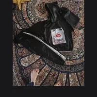 چند عدد لباس|لباس|کوهدشت, |دیوار