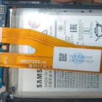 گوشی ال سی دی شکسته و خراب  برمیدارم