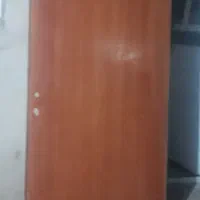 مبل تک کارکرده ودرب چوب گردو سمت راست سالم درحدنو