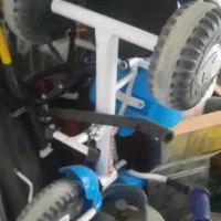 دوچرخه همراه سه چرخه