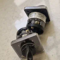 کلید سلکتوری ۱۶ آمیر تک فاز  برند TRS