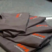 چاپ تیشرت با لوگوی اختصاصی و سازمانی