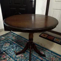 میز ناهارخوری دایره ای