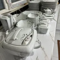 سرویس چینی ۱۸ نفره ۱۲۸ پارچه تقدیس
