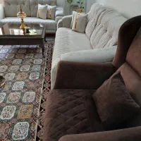 مبلمان راحتی با میز وسط ومیز عسلی