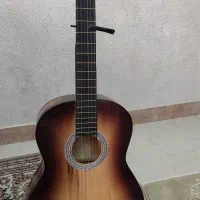 گیتار سالم استفاده نشده