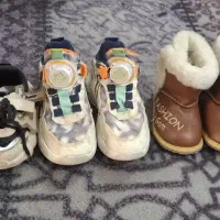 کفش بچگانه چند جفت