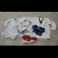 یک جفت کفش سایز ۳۴ نو ودو دستکش لباس ورزشی|تجهیزات ورزشی|قرچک, امین آباد|دیوار