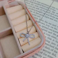 گردنبند پاپیون