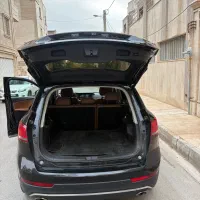 خودرو بورگواردBx7