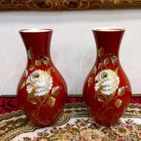 گلدانهای  بسیار قدیمی و اجناس آنتیک