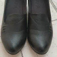 کفش سایز ۳۹