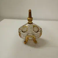 شکلات خوری طلایی