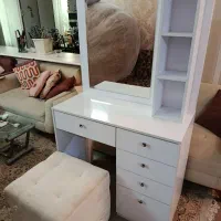 آینه دراور میز آرایش با پافر