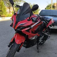 rs 200 اراس باجاج