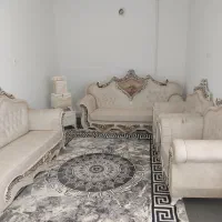 یک سرویس مبل هفت نفره با جلو