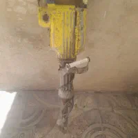 هیلتی و سنگ فرز بزرگ