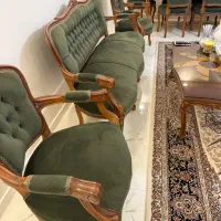 مبلمان به همراه ناهار خوری بسیار سالم در حد نو