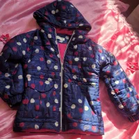 مقداری لباس بچه مناسب  ۵تا ۷ سال